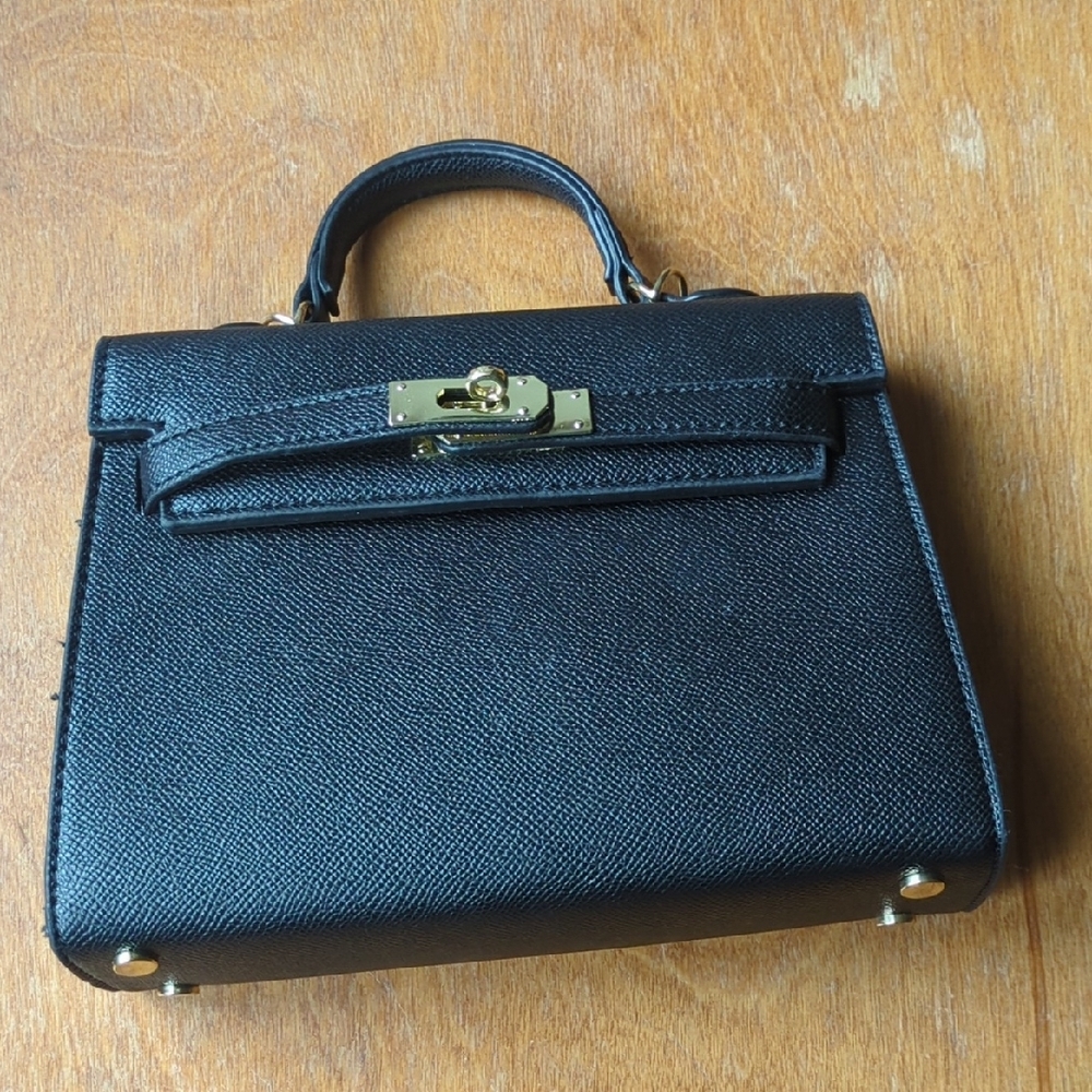 Elegant Black Handbag